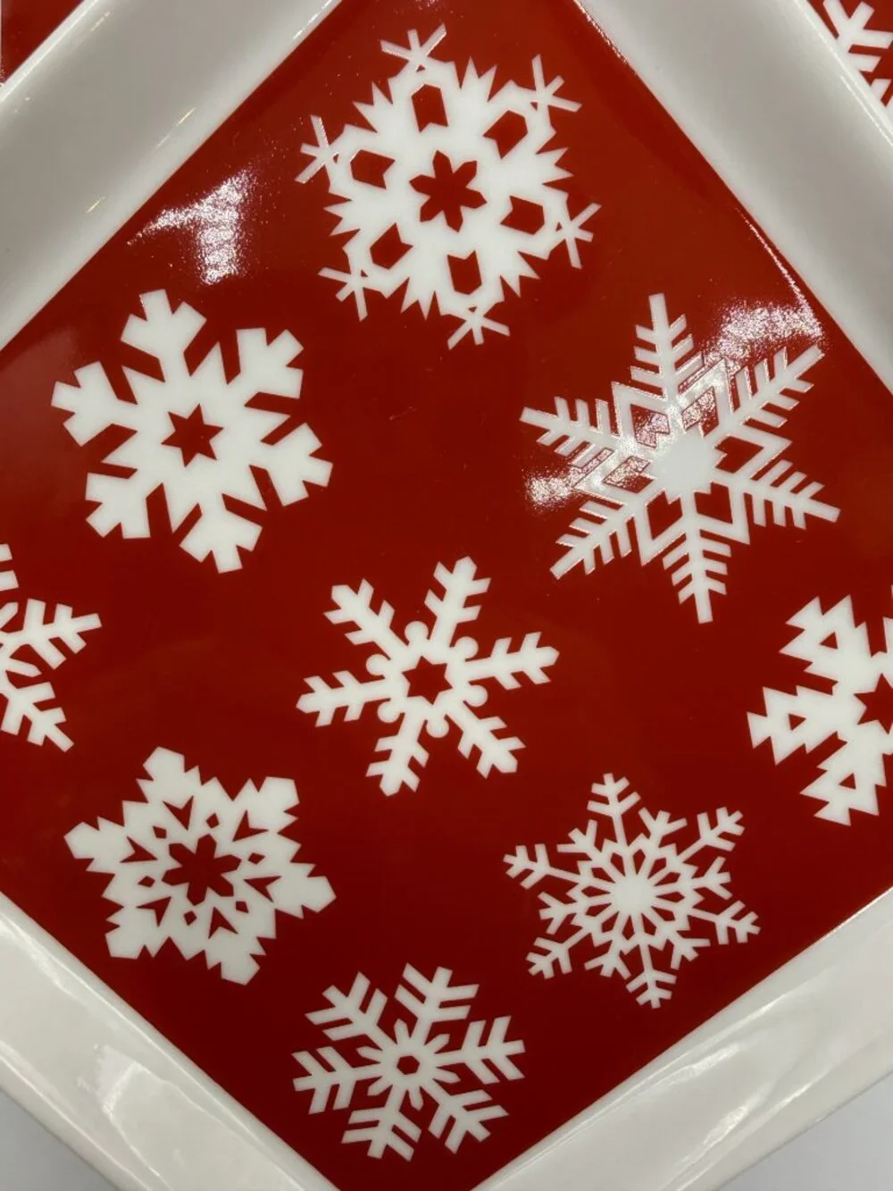 Crate & Barrel 'Snowflake' Appetizer Plate Set/4